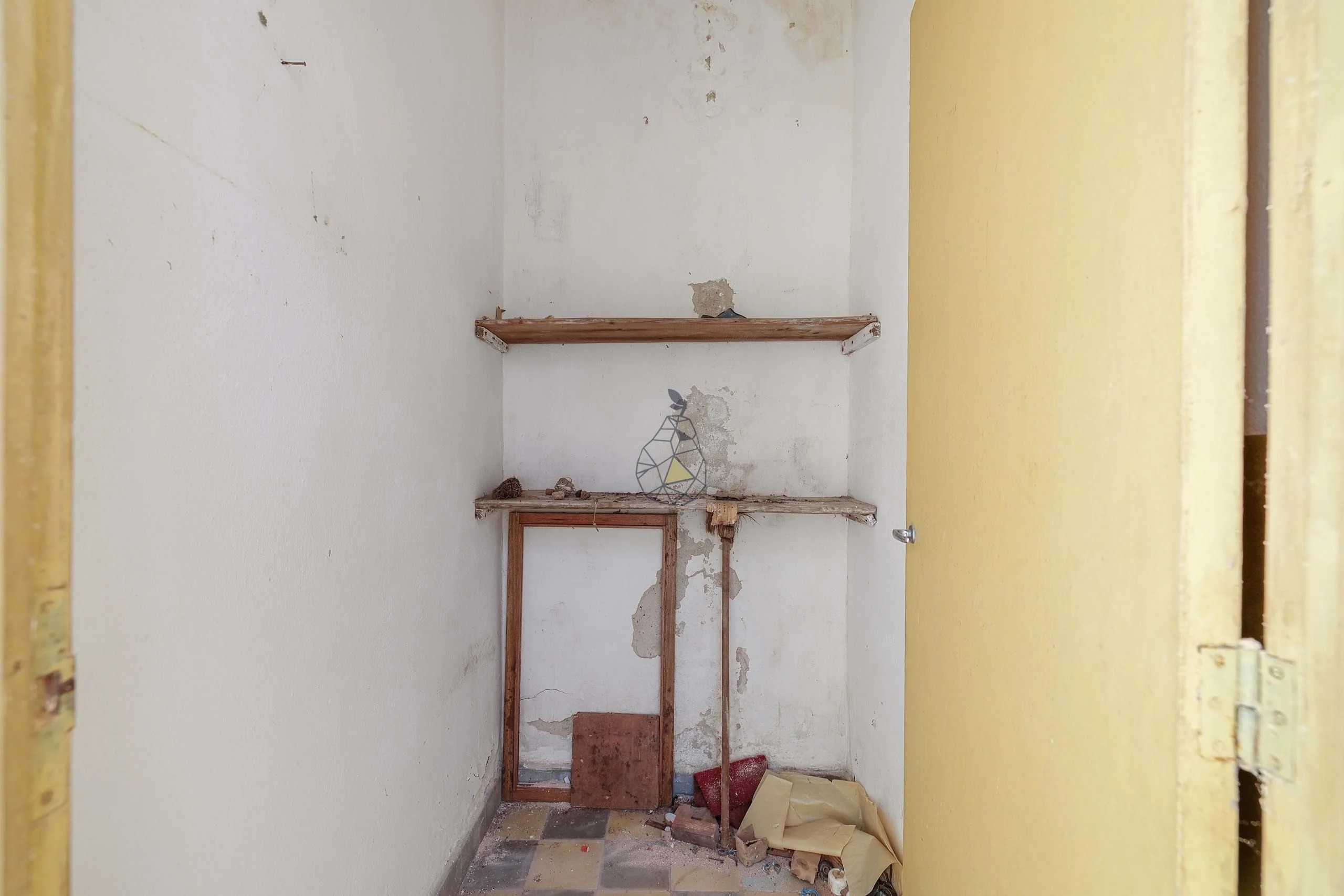 Photo by Pera Premium