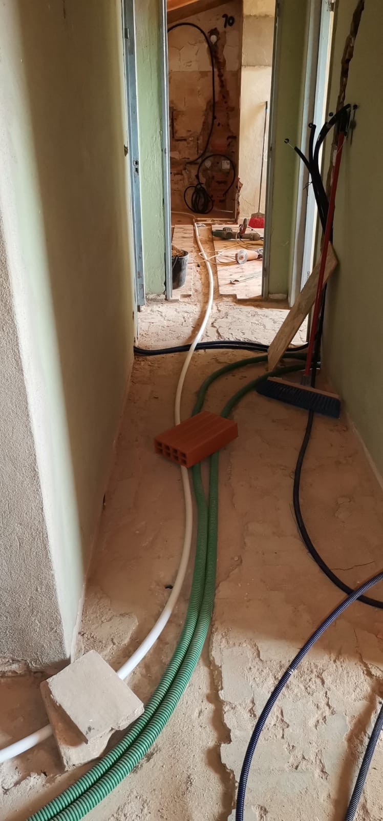 Water and Electrics pipes