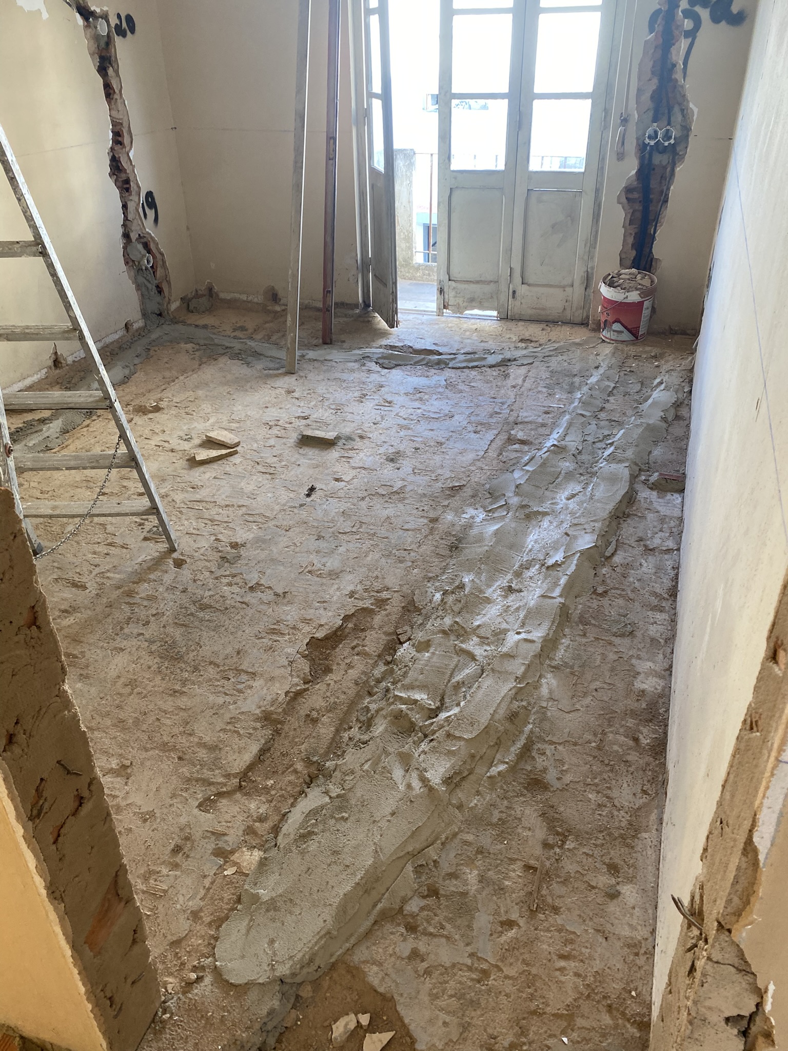 First Floor entrance restauration