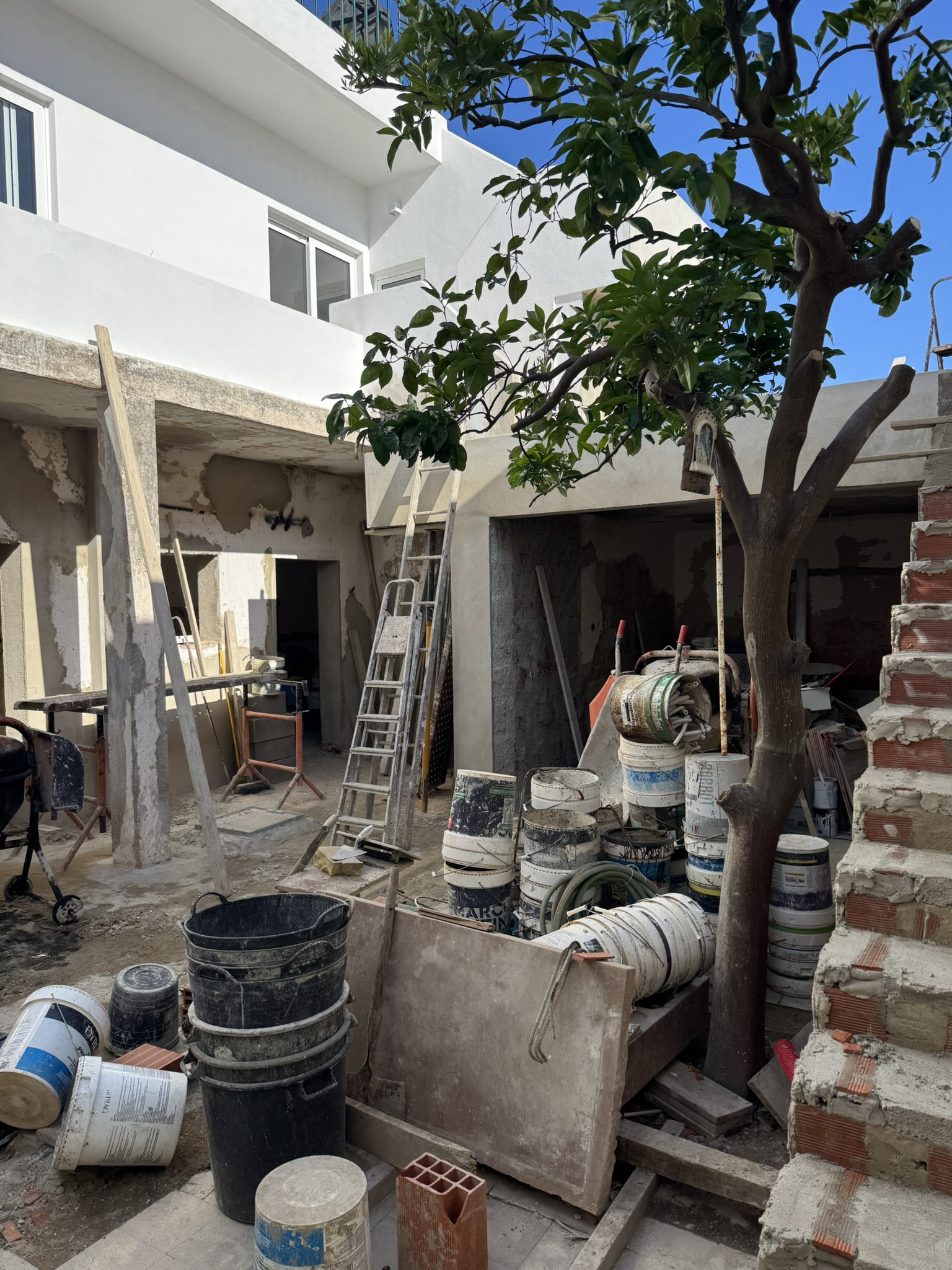 Mezzanine wall finished