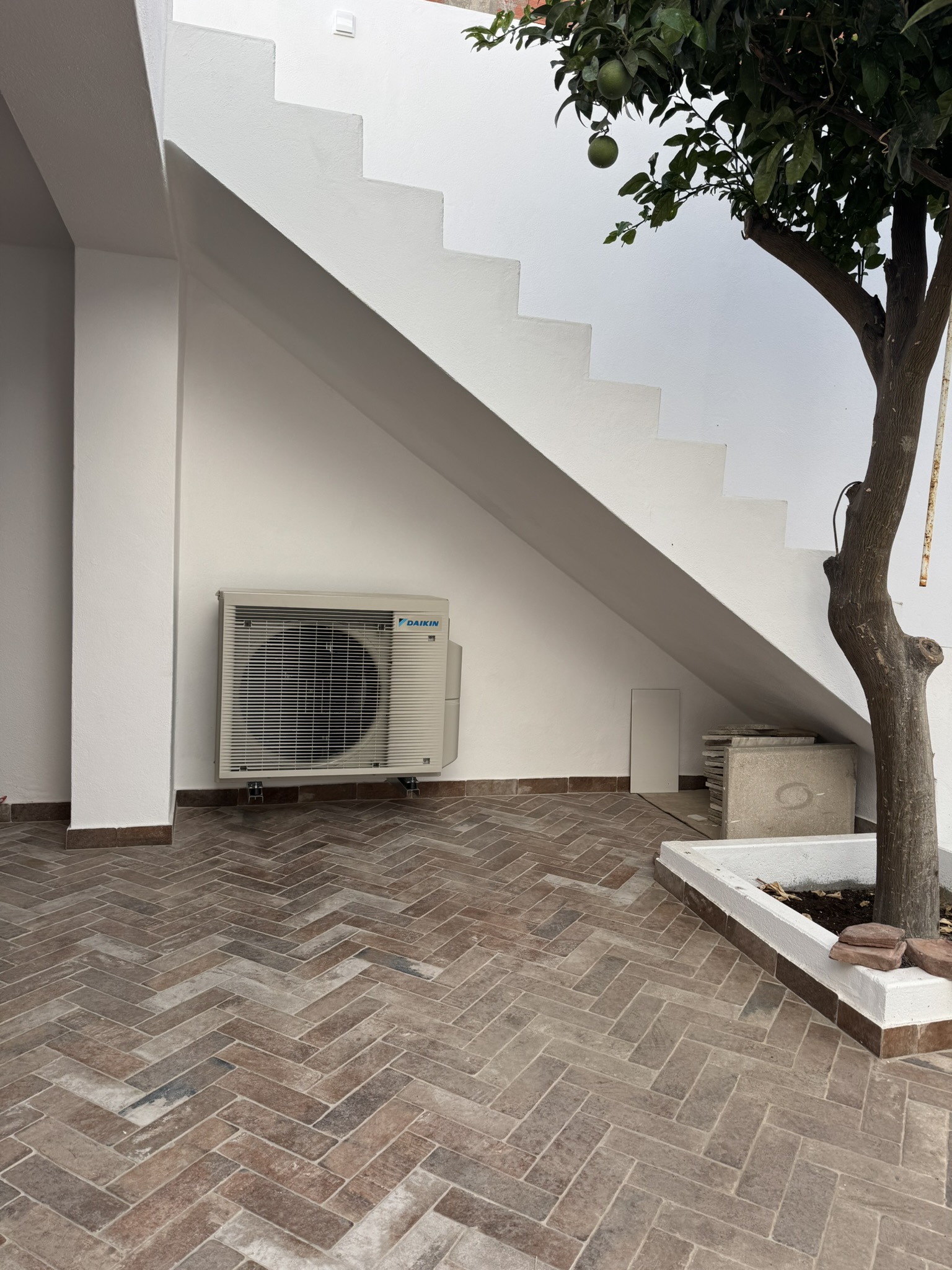 External AC