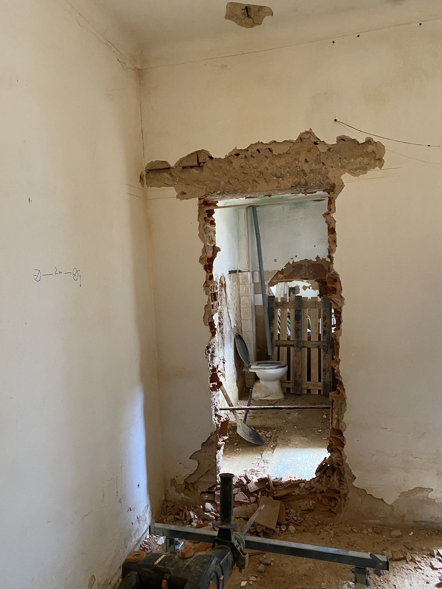 Masterbedroom with the new door towards the bathroom
