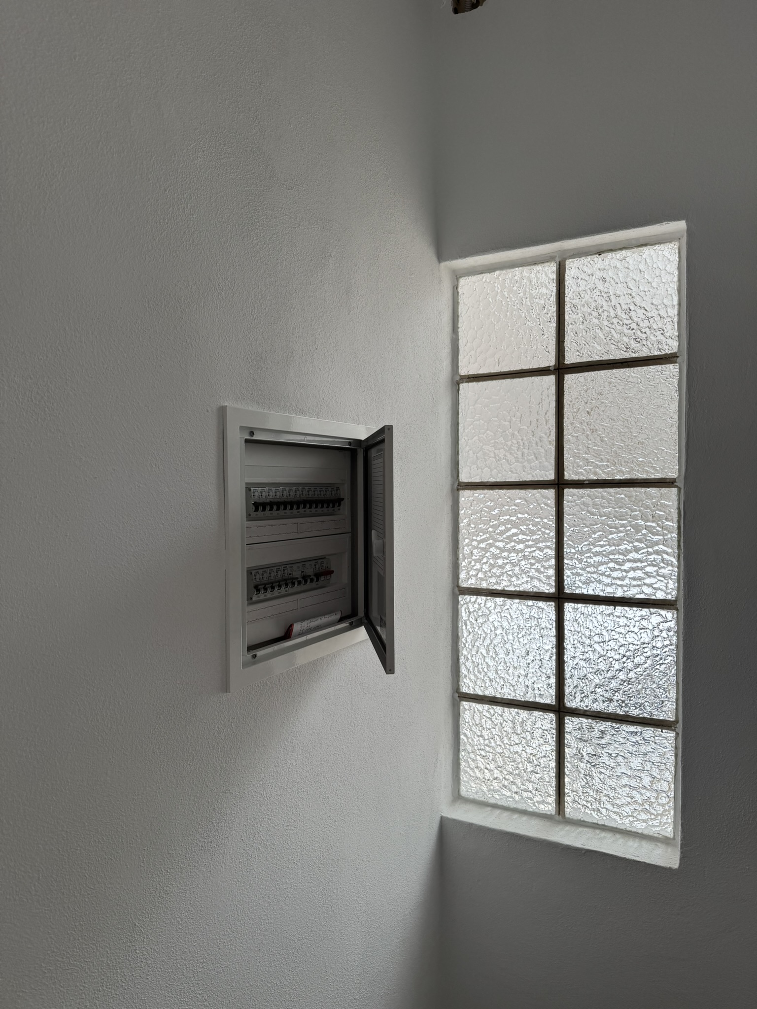 Apartment relay box