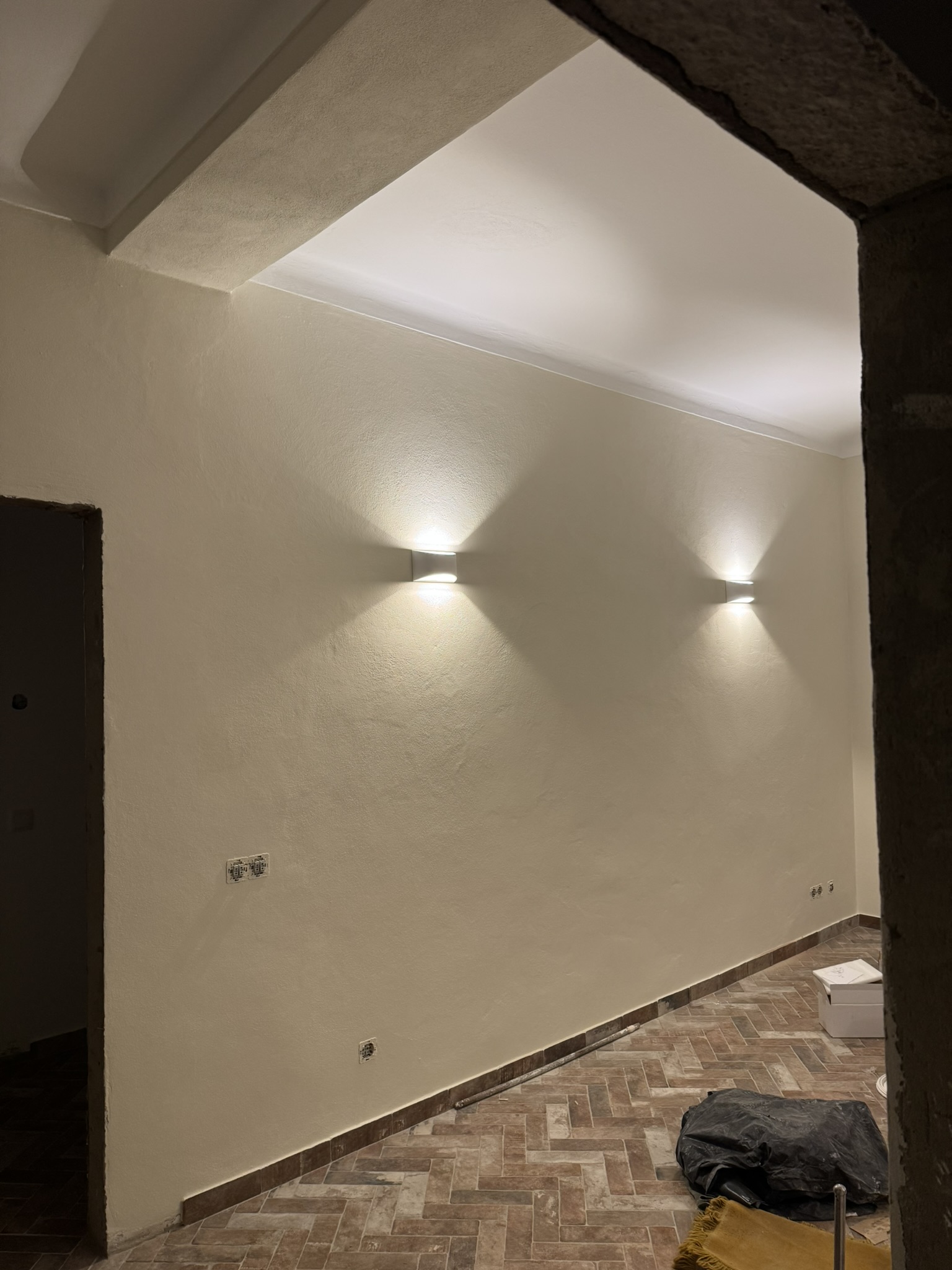 Livingroom wall lights