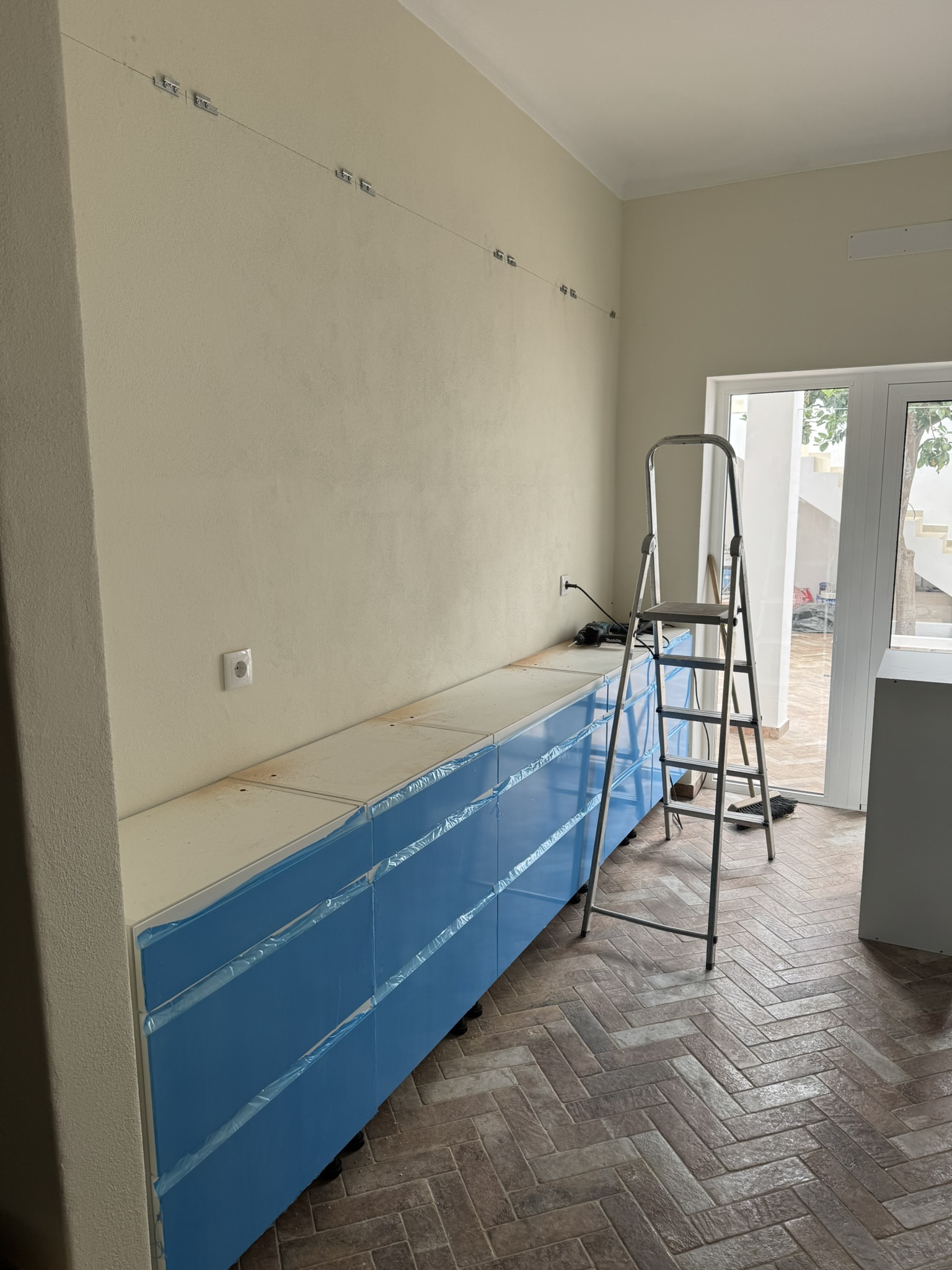 Kitchen furniture